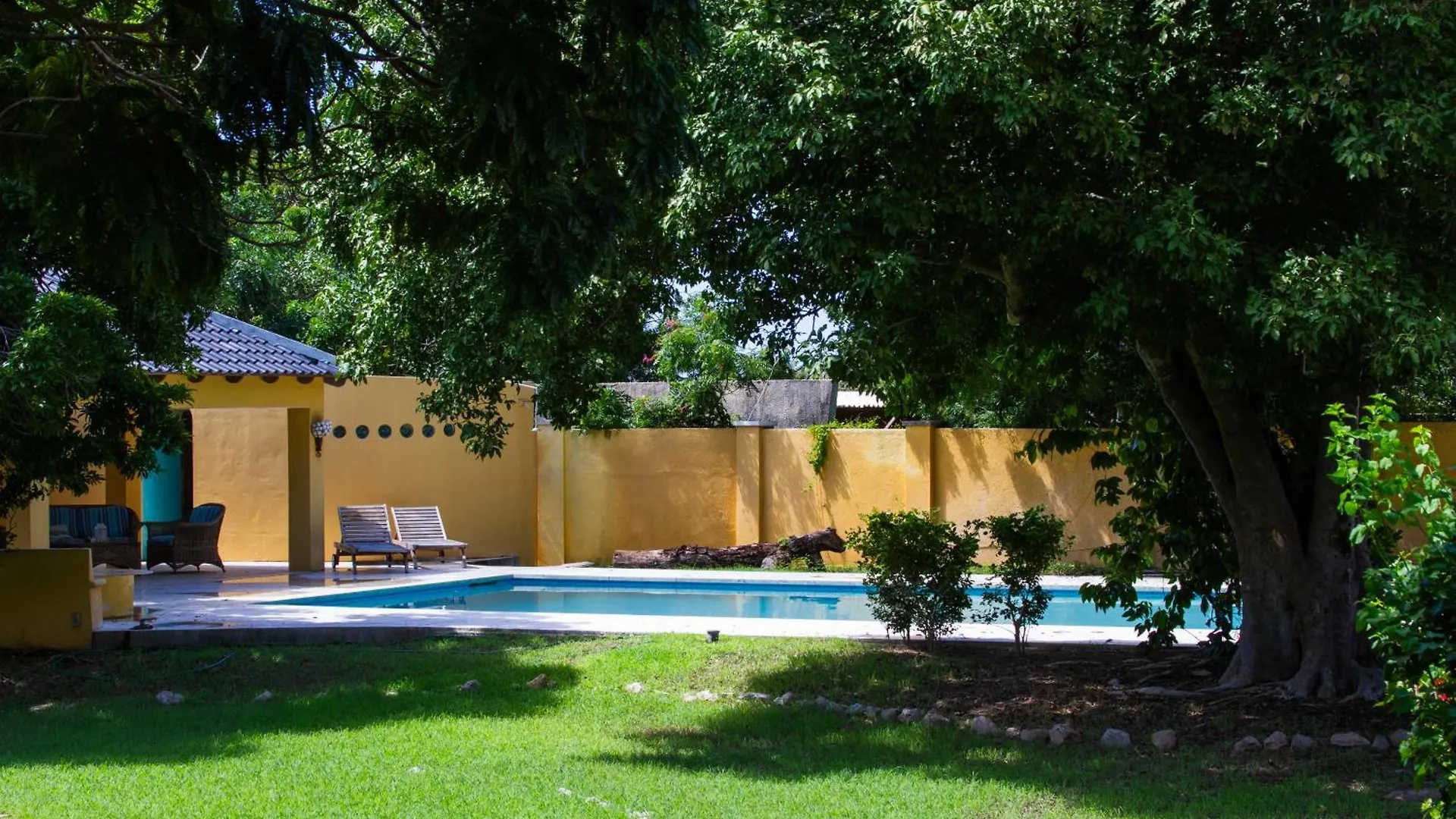 Landhuis Francia Willemstad Bed & Breakfast