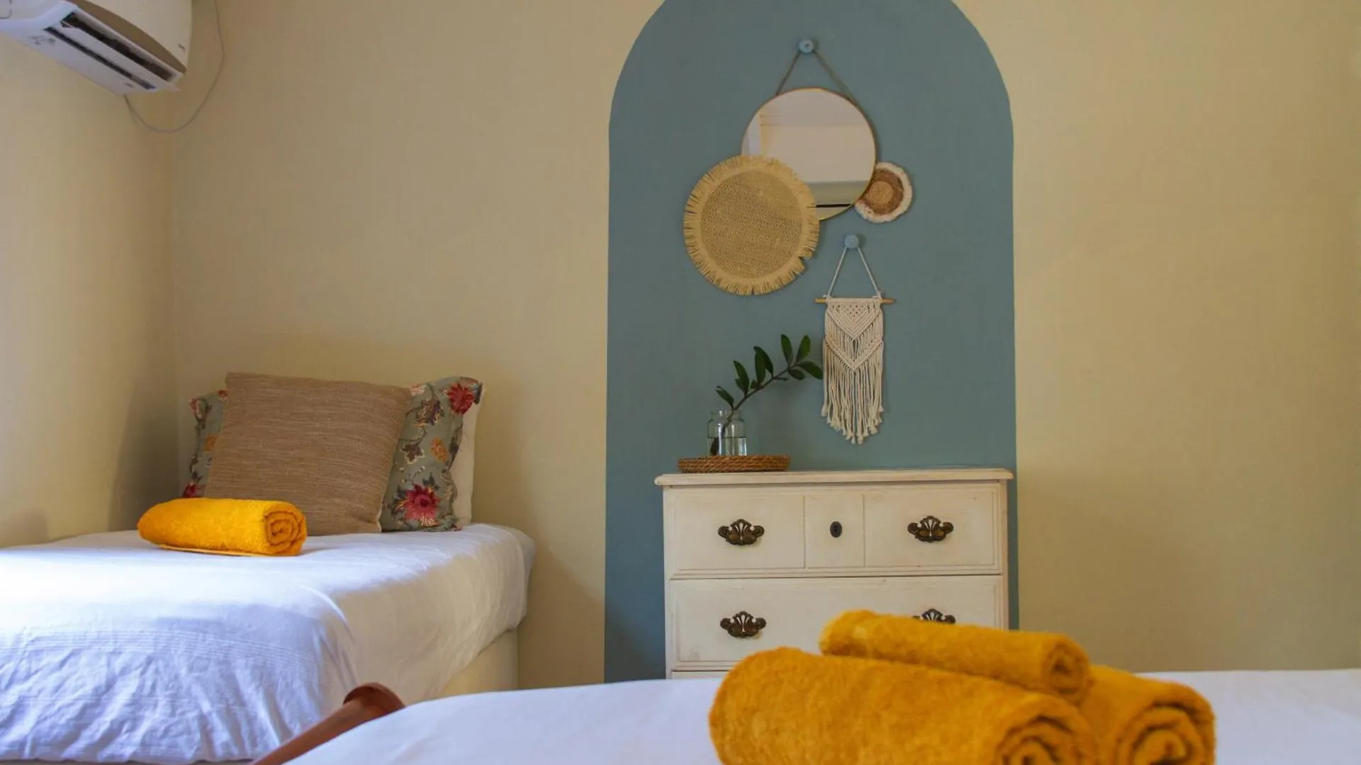 Landhuis Francia Willemstad Bed & Breakfast